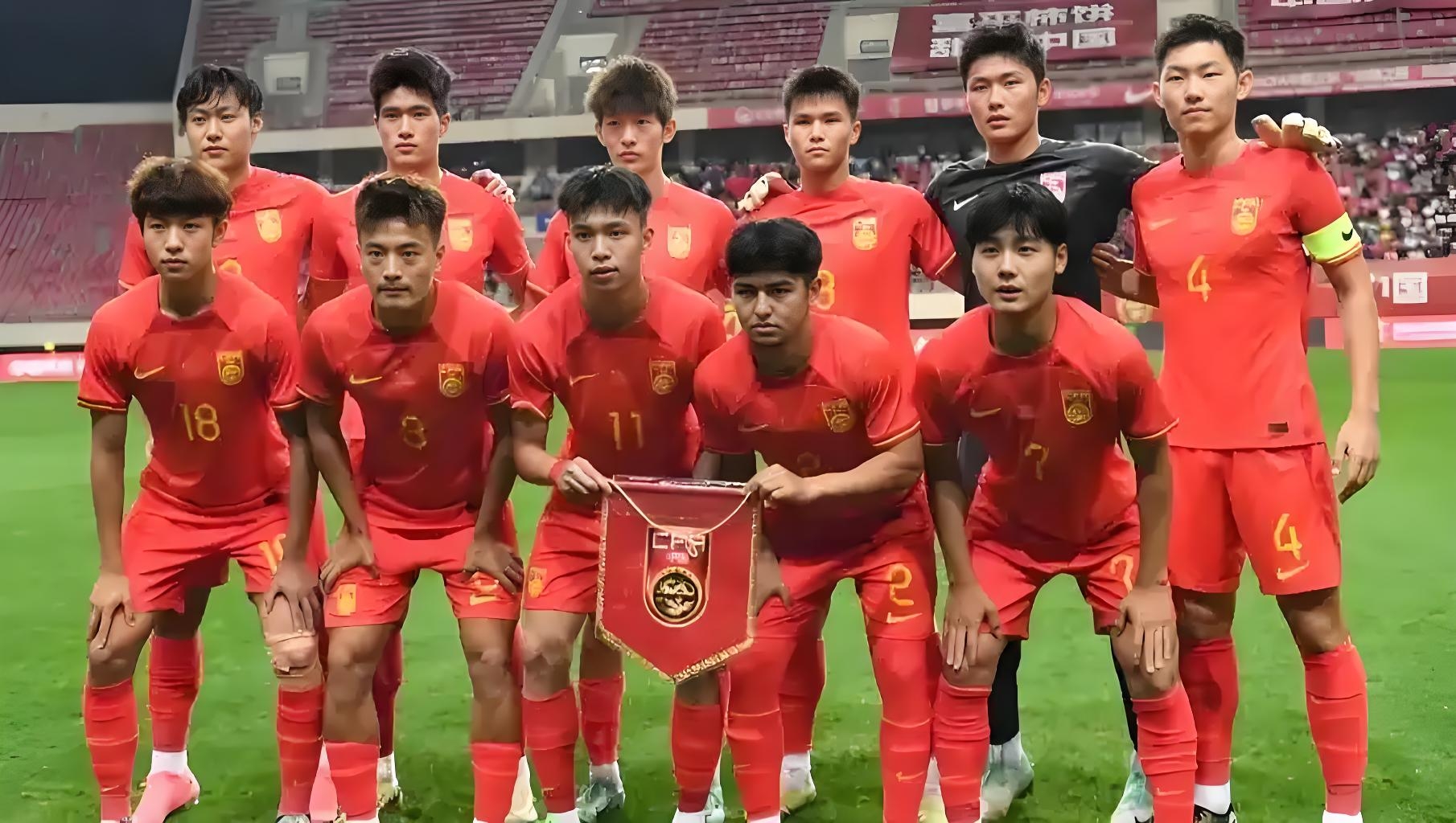 包含国内足球联赛升温，亚洲冠军争夺战悄然展开的词条