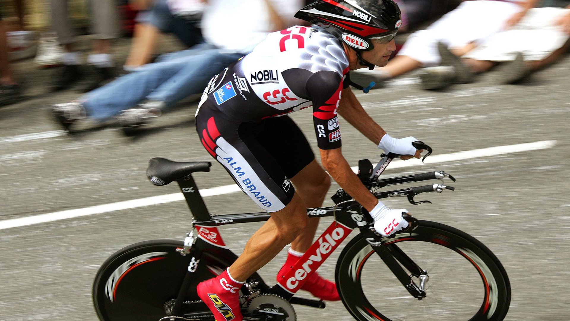 浓眉赛后谦逊发言登热搜，那不勒斯险胜金州勇士引发热议