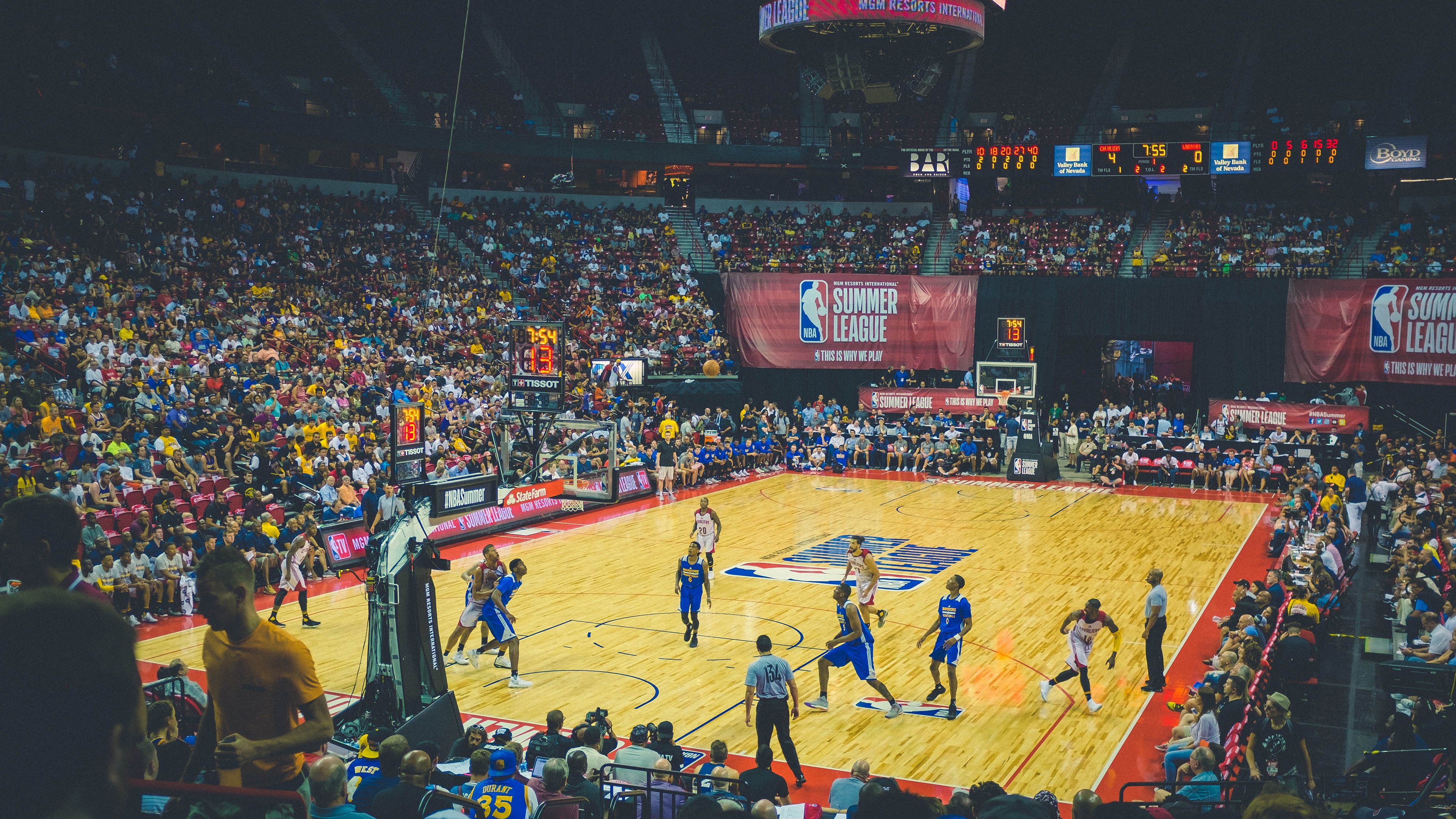 法网战况：巴塞罗那防线稳固，多特蒙德进攻受阻，孙铭徽成最佳